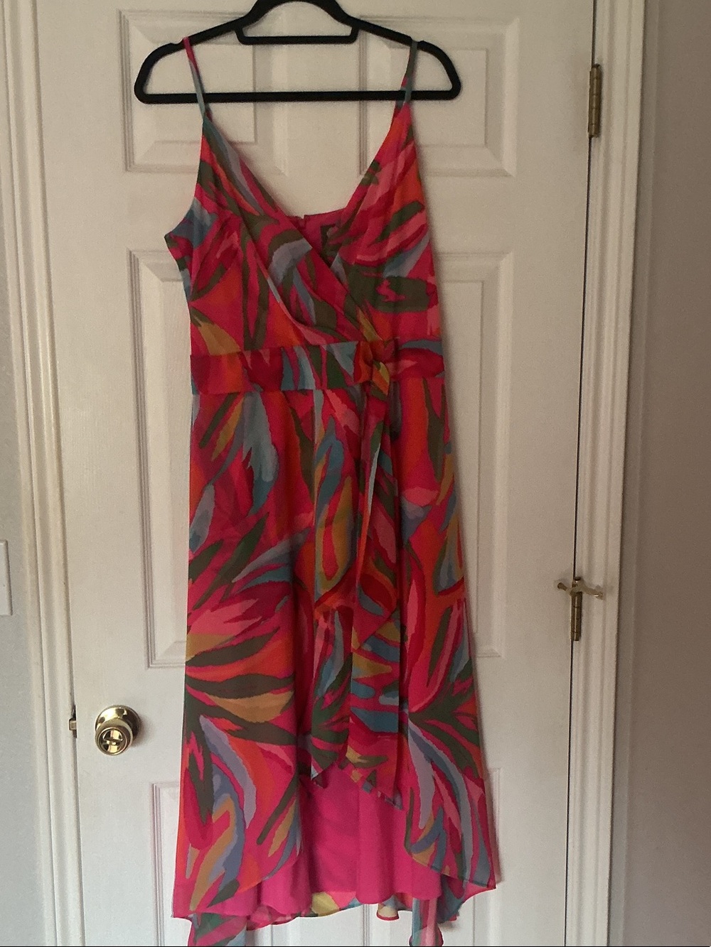 Vince Camuto Pink Multicolor Tropical Print Spaghetti-Strap Camisole